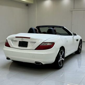 2014 Mercedes-Benz SLK200 - Image 10