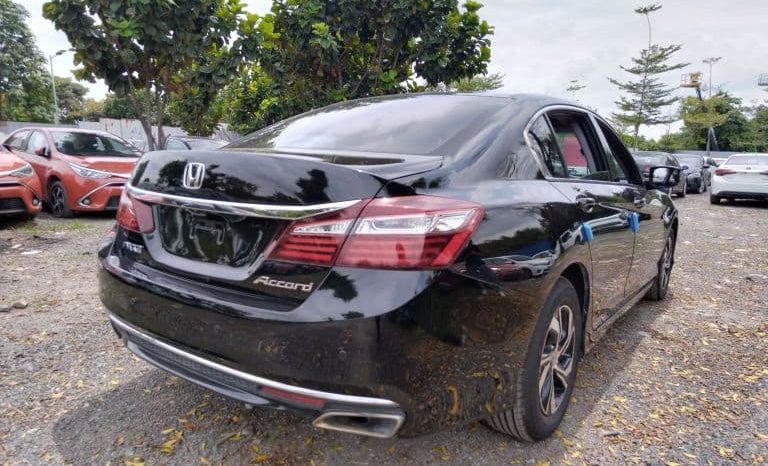 2017 Honda Accord full