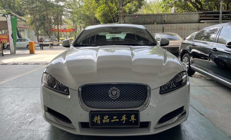 2015 Jaguar XF full