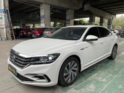 2019 Volkswagen Passat Hybrid