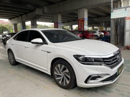 2019 Volkswagen Passat Hybrid