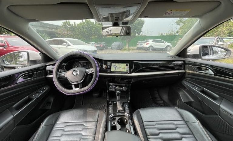 2019 Volkswagen Passat Hybrid full